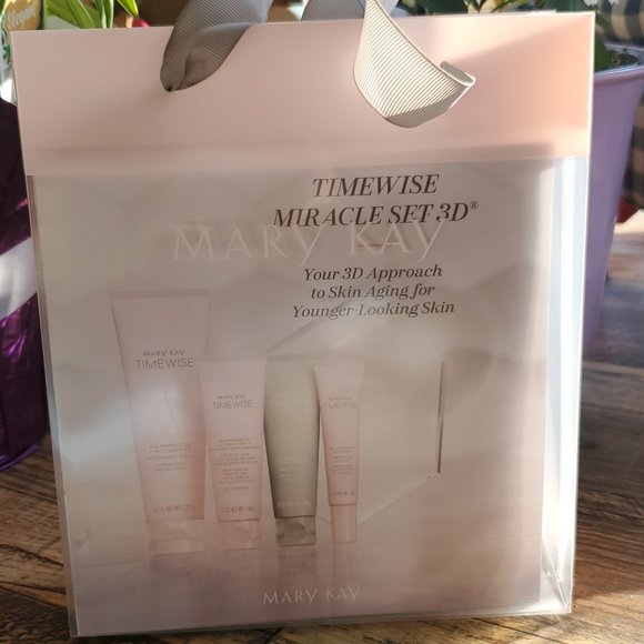 Mary Kay TimeWise Miracle Set 3D Normal / Dry - Picture 11 of 12